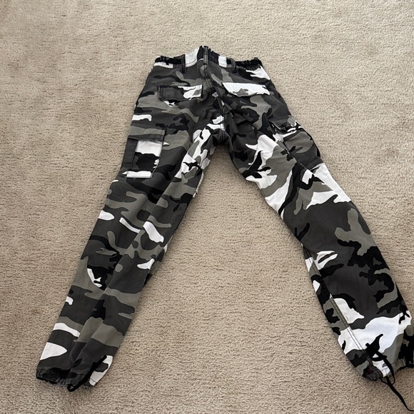 Camouflage Cargo Pants - Picture 2 of 6